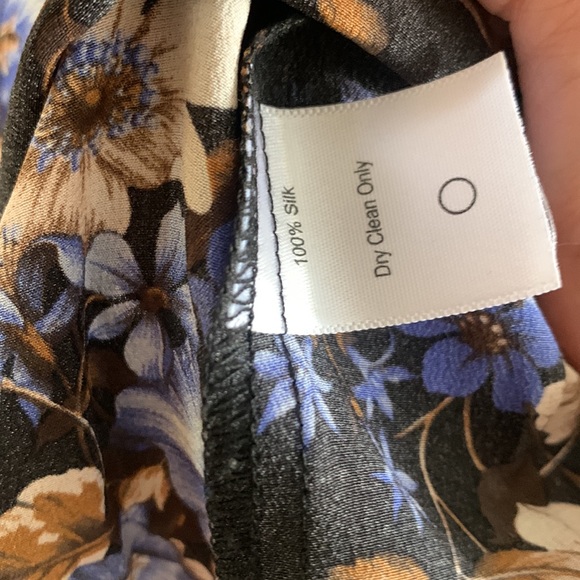 Amour Vert Dark Floral 100% Silk Dress - Picture 3 of 4